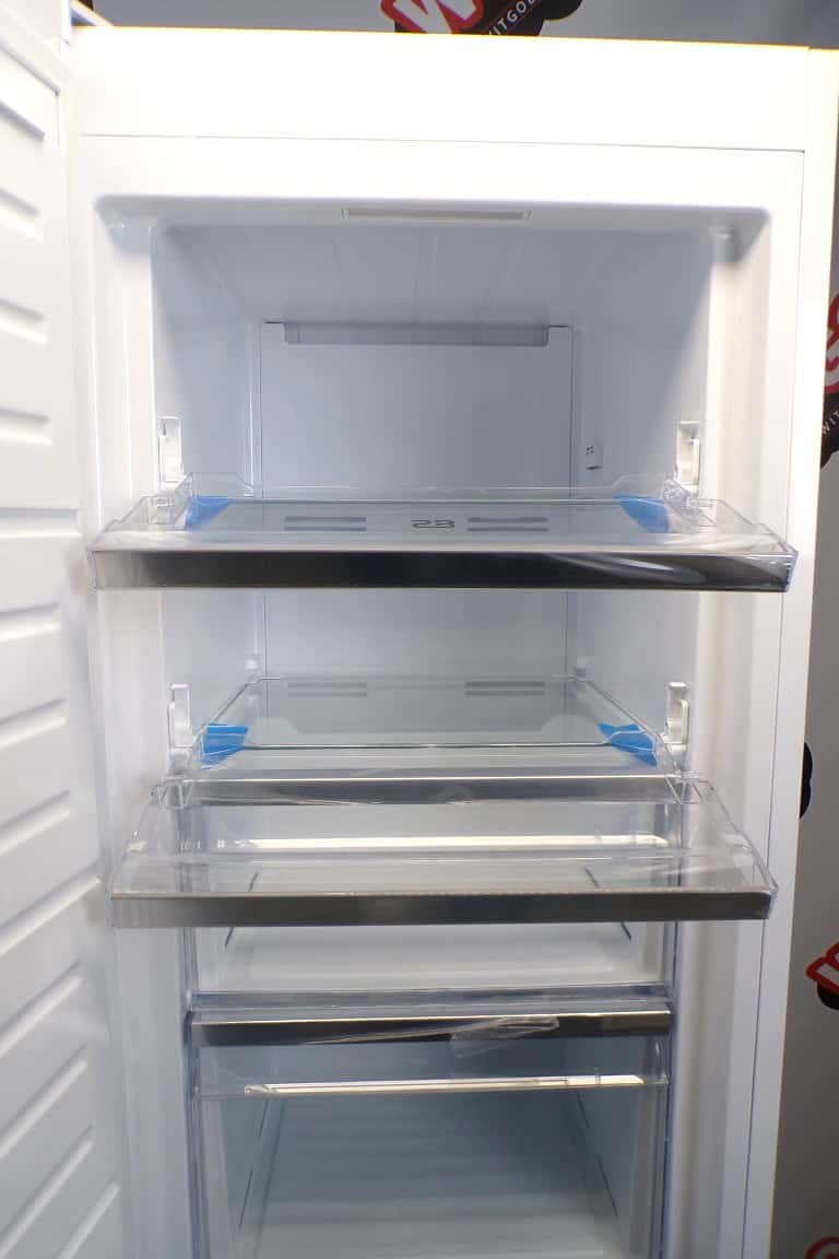 Nieuwe vrieskast met 7 lades