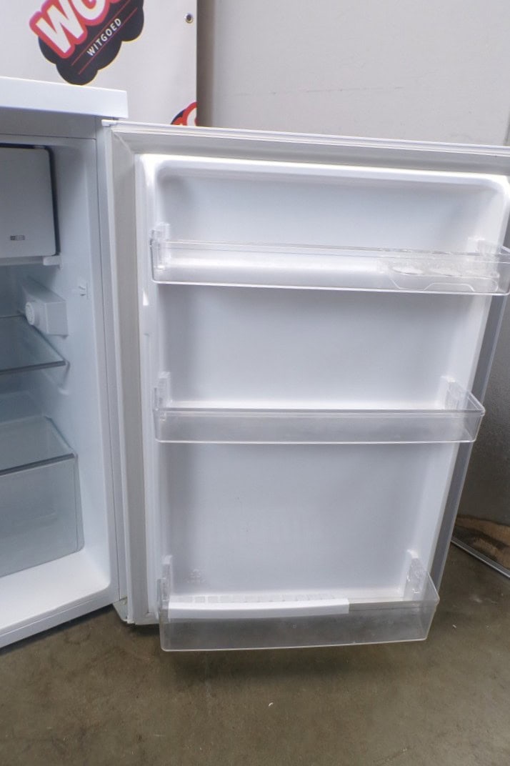 Tweedehands tafel model koelkast met vriesvakje