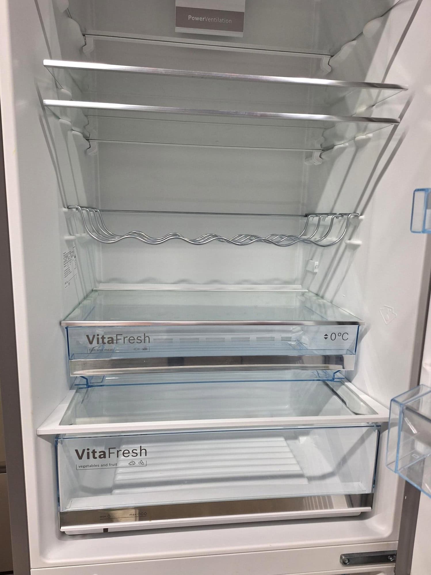 Bosch koel-vriescombinatie - KGE49AICA - 201 cm
