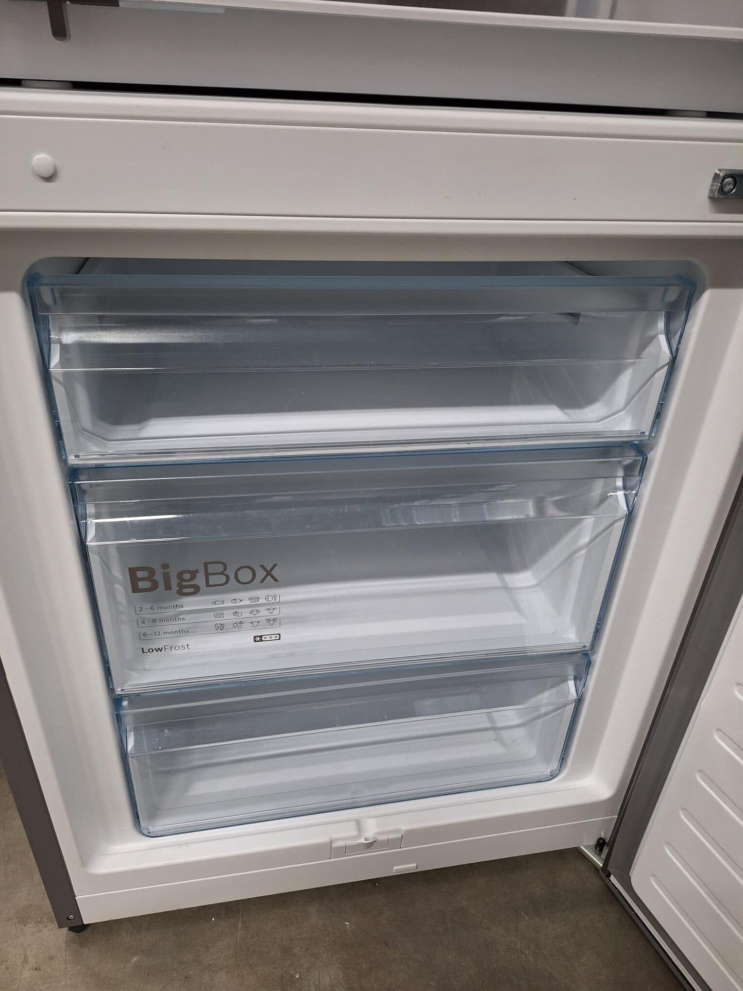 Bosch koel-vriescombinatie - KGE49AICA - 201 cm