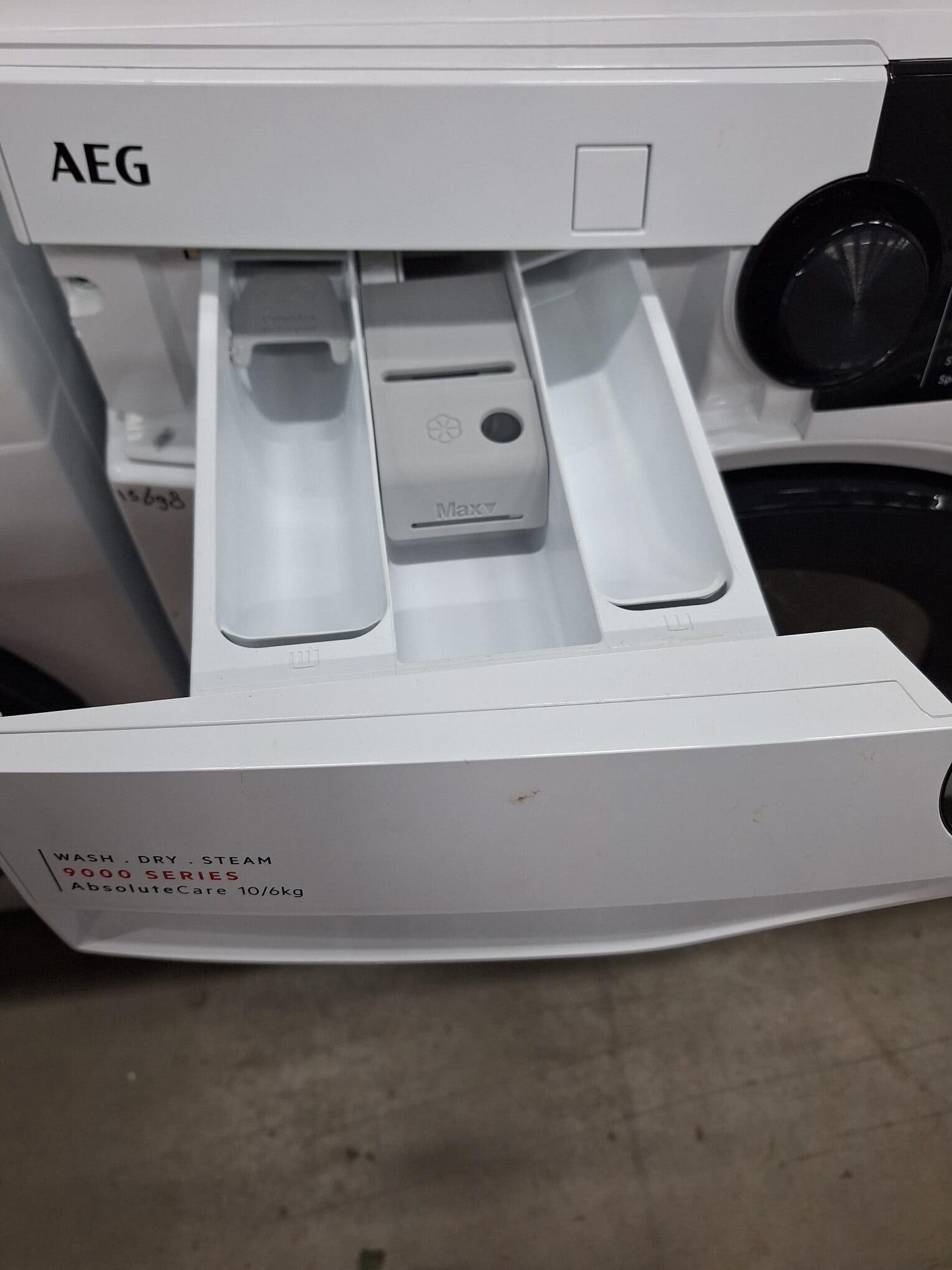 AEG LWR9506BN4 was-droog combinatie 10 kg